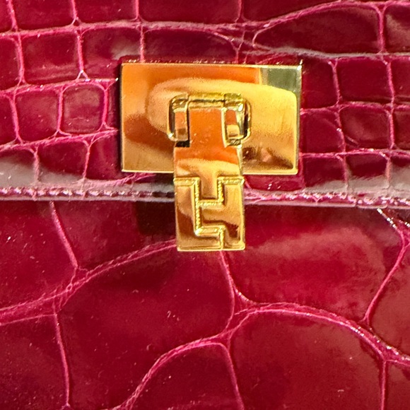 Lambertson Truex Classic Berry Crocodile Boxcar handbag. ❤️ - Picture 6 of 16